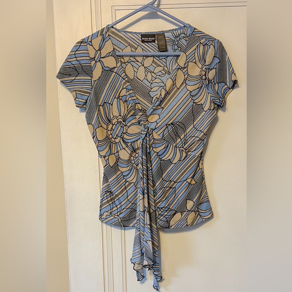 Bisou Bisou Blue and Tan Tie Front Fitted Blouse